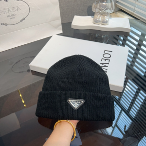 Prada Black Wool and Cashmere Knit Beanie