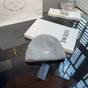 Prada Grey Wool and Cashmere Knit Beanie