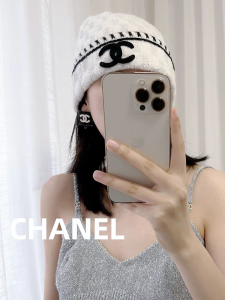Chanel CC Logo Square Earrings Black