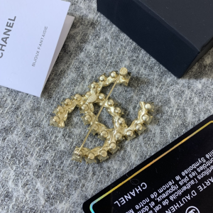 Chanel Crystals CC Gold Metal Brooch