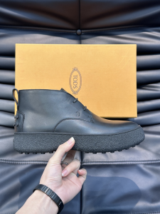 Tods WG Black Leather Desert Boots