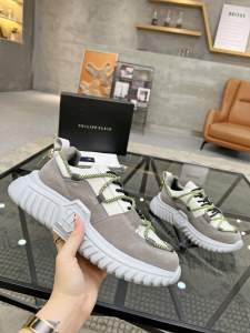 Philipp Plein Mountain Low Tops White Fabric and Gray Suede Runner Sneakers Philipp Plein Mountain Low Tops White Fabric and Gray Suede Runner Sneakers