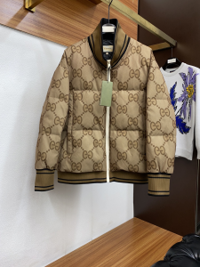 Gucci Beige Maxi GG Zip Up Puffer Bomber Jacket Gucci Beige Maxi GG Zip Up Puffer Bomber Jacket