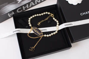 Chanel Tag Pearls Choker Necklaces