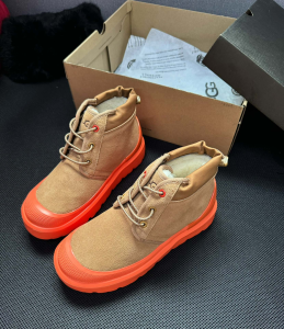 UGG Neumel Weather Hybrid Chukka Brown Suede Ankle Boots UGG Neumel Weather Hybrid Chukka Brown Suede Ankle Boots