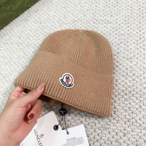 Moncler Beige Cashmere Wool Knit Beanie Cap Hat Moncler Beige Cashmere Wool Knit Beanie Cap Hat