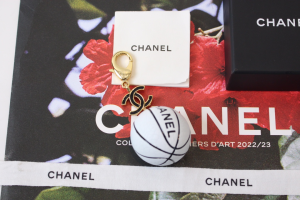Chanel CC White Ball Key Rings