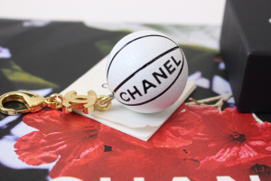 Chanel CC White Ball Key Rings