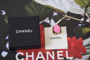 Chanel Pink Gold CC Logo Rings