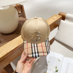 Burberry London Vintage Check Beige Cotton Baseball Cap Hat Burberry London Vintage Check Beige Cotton Baseball Cap Hat