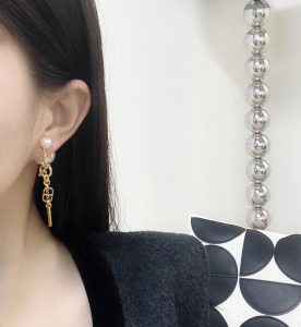 Dior Pearls Tribales Earrings