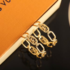 Louis Vuitton My LV Chain Gold Earrings