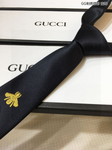 Gucci Mens Bee Embroidered Black Silk Tie