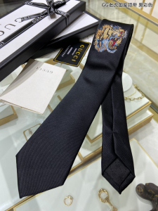 Gucci Mens Tiger Underknot Black Silk Tie