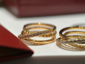 Cartier Diamonds Etincelle Earrings