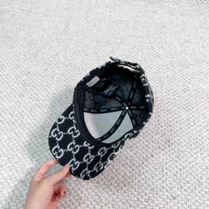 Gucci GG Wool Baseball Cap Hat Black