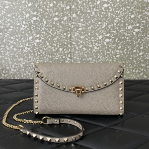 Valentino Rockstud Wallet with Chain Shoulder Bag Grey Grainy Calfskin Leather Valentino Rockstud Wallet with Chain Shoulder Bag Grey Grainy Calfskin Leather