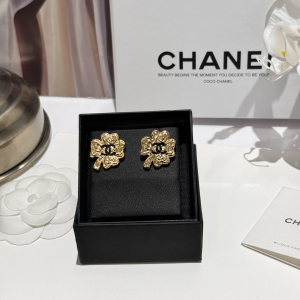 Chanel CC Gold Flower Stud Earrings