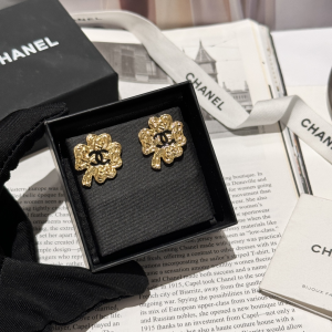 Chanel CC Gold Flower Stud Earrings
