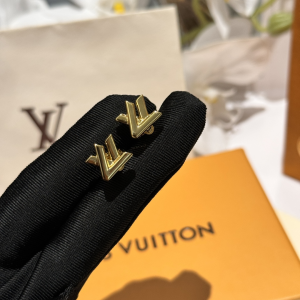 Louis Vuitton LV GO 14 Earrings