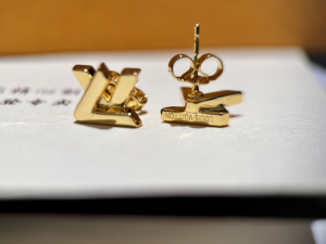 Louis Vuitton LV GO 14 Earrings