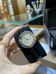 Piaget Possession Diamonds Quartz Lady Watch Black Leather 29MM Piaget Possession Diamonds Quartz Lady Watch Black Leather 29MM