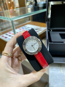 Piaget Possession Diamonds Quartz Lady Watch Red Leather 29MM Piaget Possession Diamonds Quartz Lady Watch Red Leather 29MM