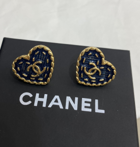 Chanel CC Logo Heart Earrings