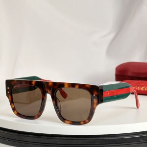 Gucci Oversized Rectangle Luxury Eyewear Sunglasses GG1262S Green Brown Gucci Oversized Rectangle Luxury Eyewear Sunglasses GG1262S Green Brown