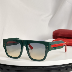 Gucci Oversized Rectangle Luxury Eyewear Sunglasses GG1262S Green Red Gucci Oversized Rectangle Luxury Eyewear Sunglasses GG1262S Green Red
