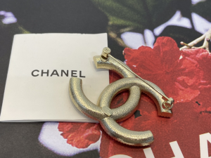 Chanel Pearls CC Logo Brooch
