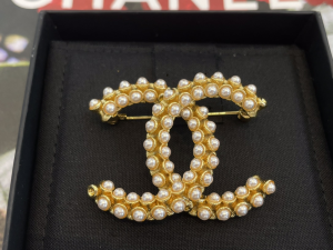 Chanel Pearls CC Logo Brooch