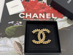 Chanel Pearls CC Logo Brooch