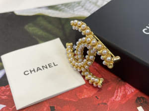 Chanel Pearls CC Logo Brooch
