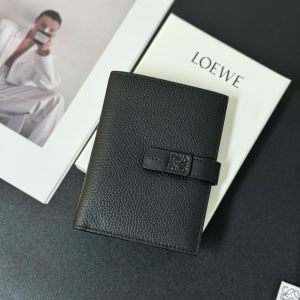 Loewe Small Vertical Wallet Black Grained Calfskin Loewe Small Vertical Wallet Black Grained Calfskin