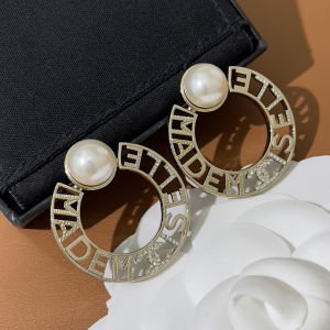 Chanel CC Pearls Round Earrings