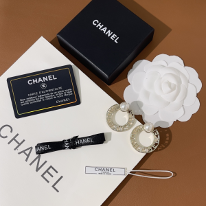 Chanel CC Pearls Round Earrings