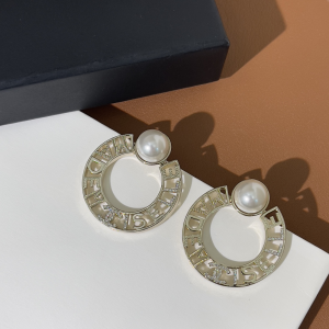 Chanel CC Pearls Round Earrings
