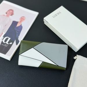 Loewe Puzzle Stitches Long Horizontal Wallet Green White Gray Smooth Calfskin Loewe Puzzle Stitches Long Horizontal Wallet Green White Gray Smooth Calfskin