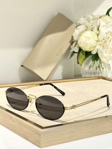 Max Mara MM Bridge II Eyewear Sunglasses Black Max Mara MM Bridge II Eyewear Sunglasses Black