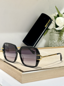 Roberto Cavalli Rectangular Double Fang Eyewear Sunglasses SRC077 Black Roberto Cavalli Rectangular Double Fang Eyewear Sunglasses SRC077 Black