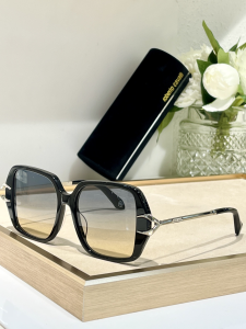 Roberto Cavalli Rectangular Double Fang Eyewear Sunglasses SRC077 Black Roberto Cavalli Rectangular Double Fang Eyewear Sunglasses SRC077 Black