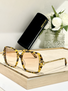 Roberto Cavalli Rectangular Double Fang Eyewear Sunglasses SRC077 Yellow Roberto Cavalli Rectangular Double Fang Eyewear Sunglasses SRC077 Yellow