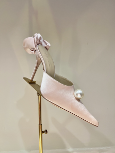 Magda Butrym Pointed 3D Flower Satin Heeled Mules Beige 105MM Magda Butrym Pointed 3D Flower Satin Heeled Mules Beige 105MM