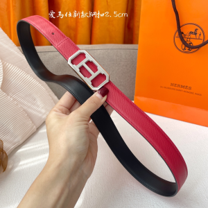 Hermes Fuchsia Leather Belt 25MM