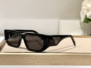 Prada Triangle Logo Tortoise Emerald Eyewear Sunglasses SPR09Z Black Prada Triangle Logo Tortoise Emerald Eyewear Sunglasses SPR09Z Black