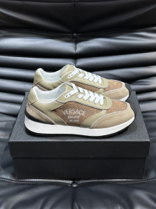 Versace Milano Runner Low Top Sneakers Beige Barocco Jacquard and Leather Versace Milano Runner Low Top Sneakers Beige Barocco Jacquard and Leather