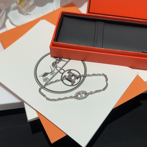 Hermes Chaine Dancre Divine Diamond Farandole Bracelet Silver White Gold Hermes Chaine Dancre Divine Diamond Farandole Bracelet Silver White Gold