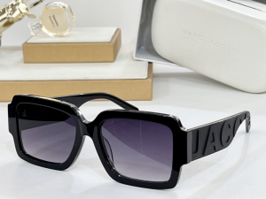 MARC JACOBS Logo Eyewear Sunglasses MJ693S Black MARC JACOBS Logo Eyewear Sunglasses MJ693S Black