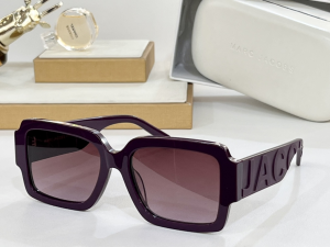 MARC JACOBS Logo Eyewear Sunglasses MJ693S Purple MARC JACOBS Logo Eyewear Sunglasses MJ693S Purple